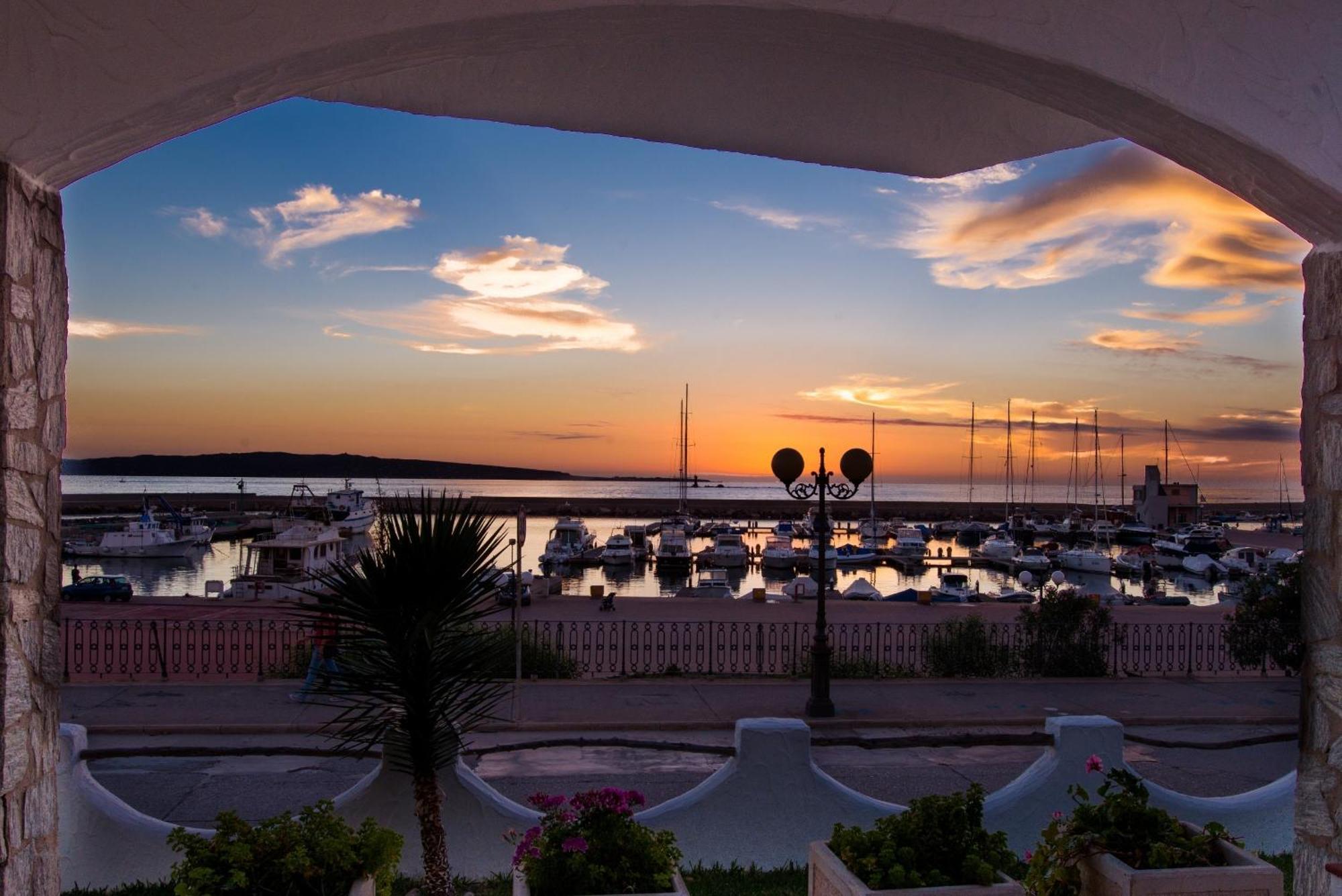 B&B Sa Cruxitta Portoscuso Exterior photo